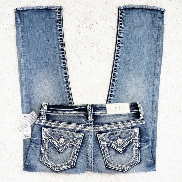 Miss Me Denim - 💟HP 9/7/20💟 Miss Me Capri Jeans NWT.  Size 27.